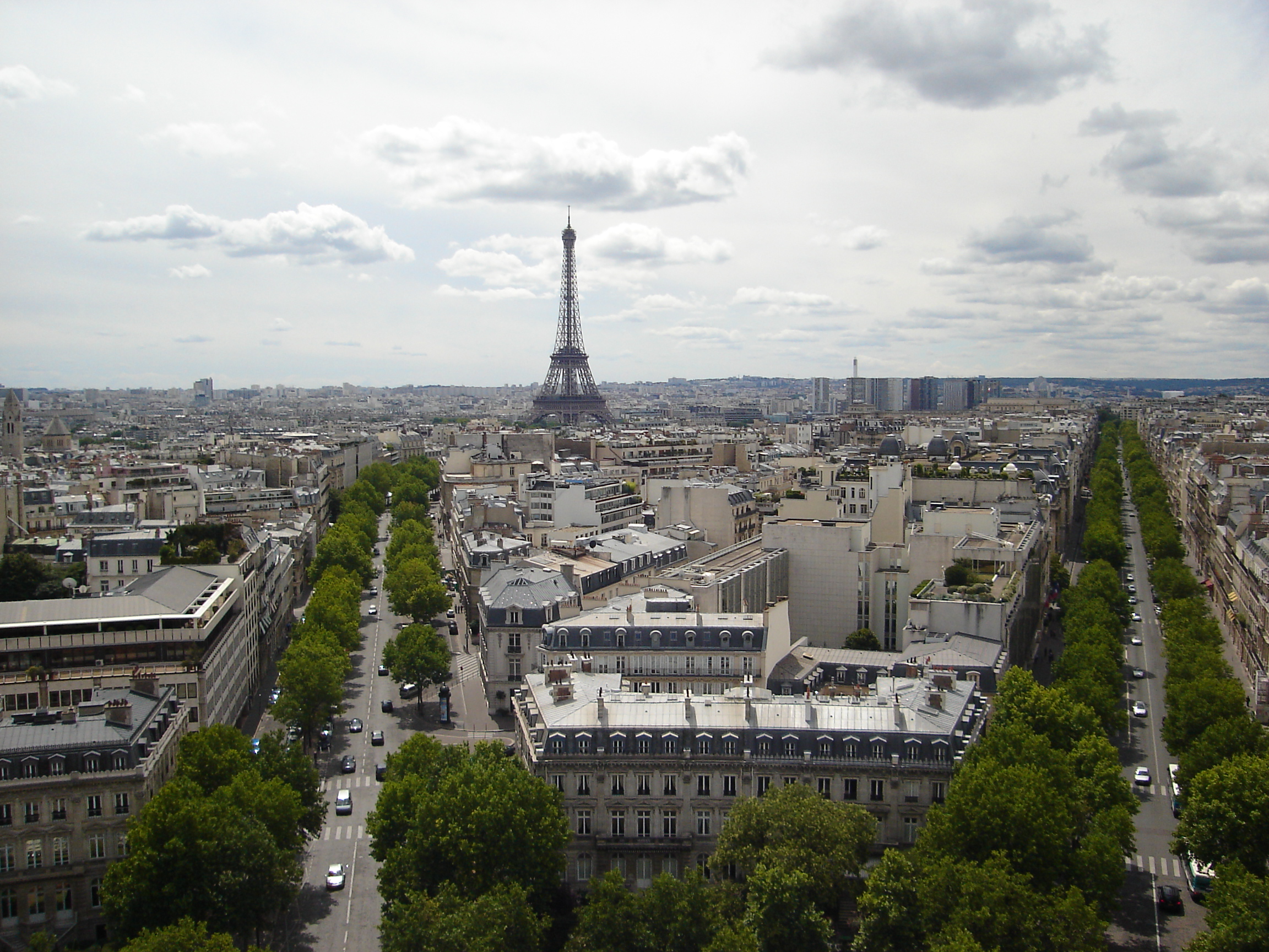 Область парижа. Панорама Парижа с Эйфелевой башни. Париж көшелері. Монпарнас вертикально. Париж вид из окна.