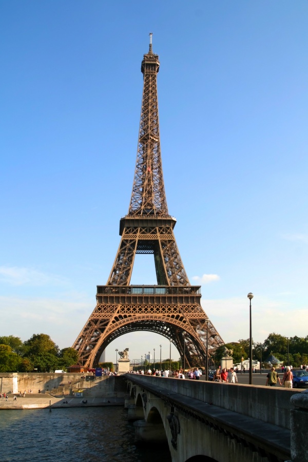 Large collection of photos of the Eiffel Tower (112 фото)