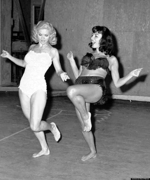 Закулисье танцовщиц 50-х годов. США (25 фото)